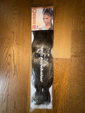 Model Model Glance Jumbo Braid 100% Kanekalon Synthetic Hair P4/27